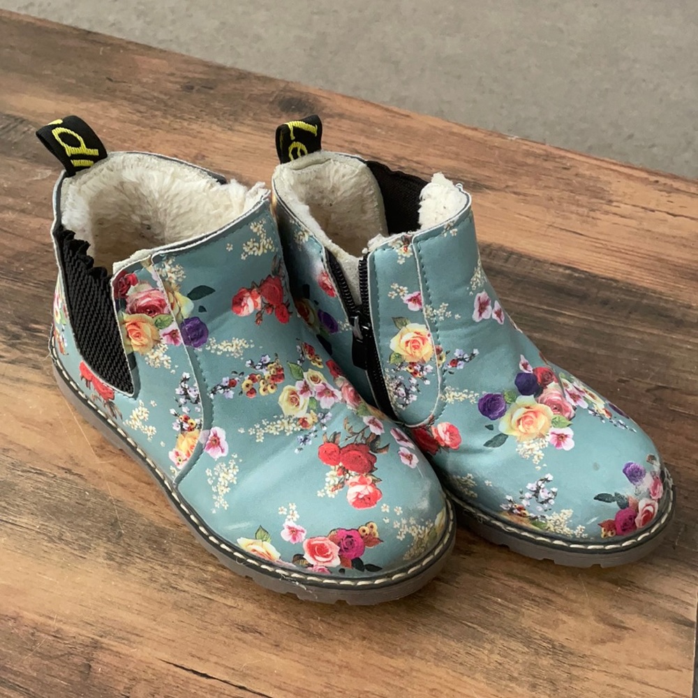 Girls floral booties